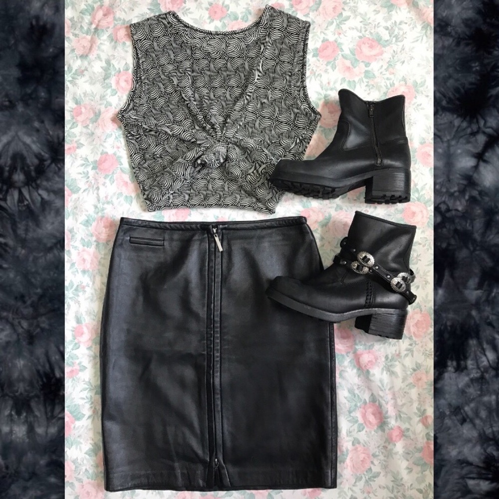 Express real leather black zipper skirt, size 3/4